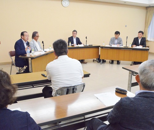 ４人のパネリストが語り合った