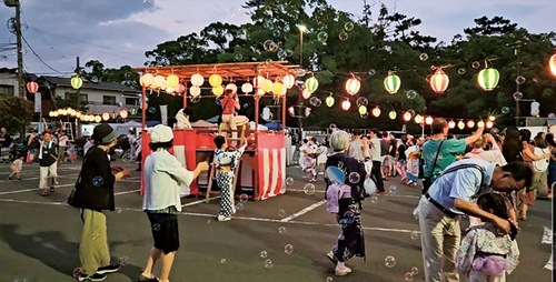 昨年の祭りの様子＝提供