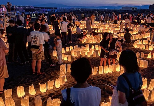 以前の浜辺のキャンドルトワイライト＝実行委員会提供