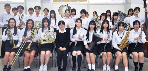 全国出場へ意気込む生徒と顧問の渡邊教諭