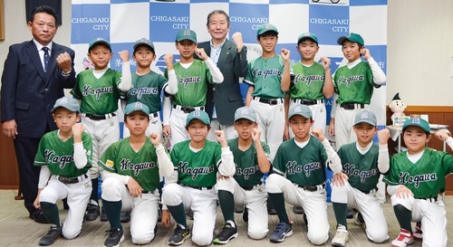 「全員野球で優勝目指す」と選手たち