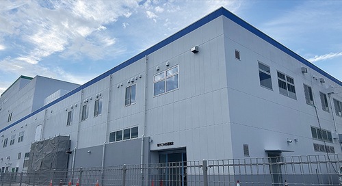 まもなく完成する予定の新粗大ごみ処理施設＝提供