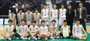 県大会を制したハーバーの選手たち＝提供