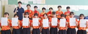 全国を決め笑顔の部員たち