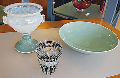 ガラスと陶器の調和