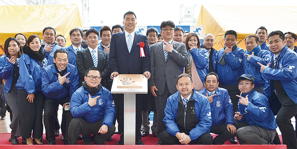 青年部と記念撮影