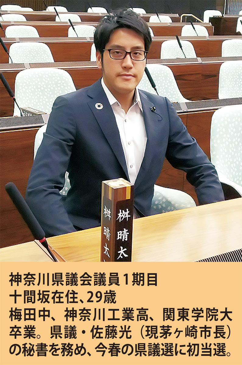 城山ダムの緊急放流 (写真1)