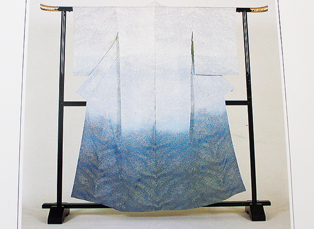 全日本新人染織展で京都市長賞を受賞した「春の海」