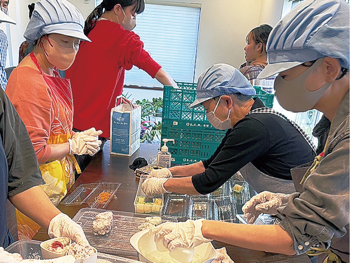 「郷小米」こども食堂でおにぎりに (写真4)