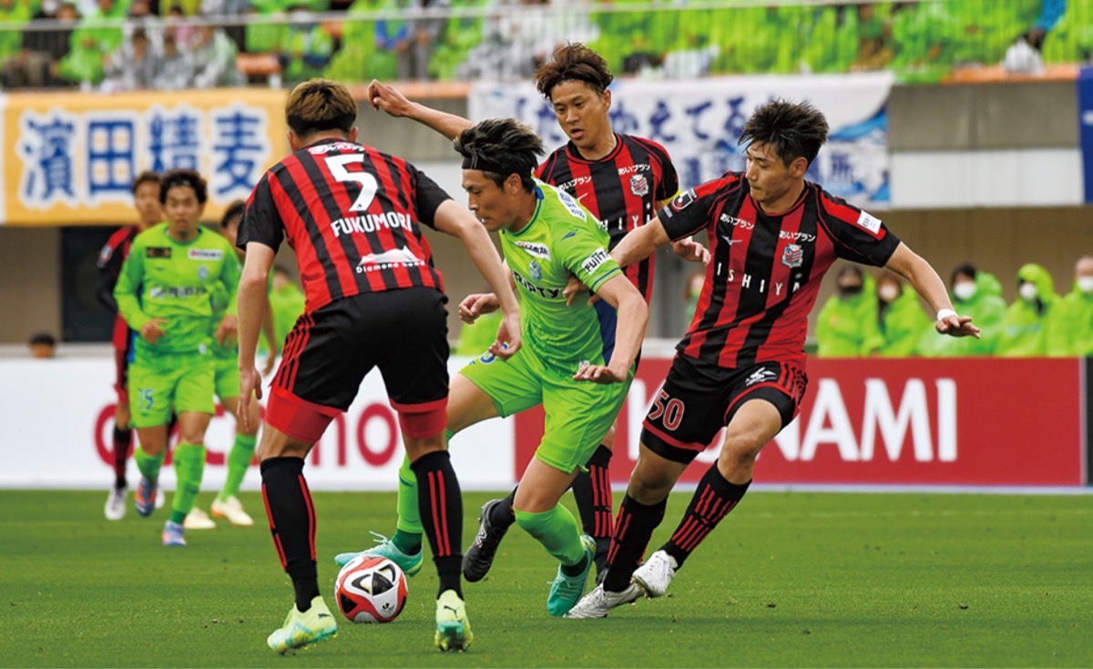 先に変わるのは選手か指揮官か