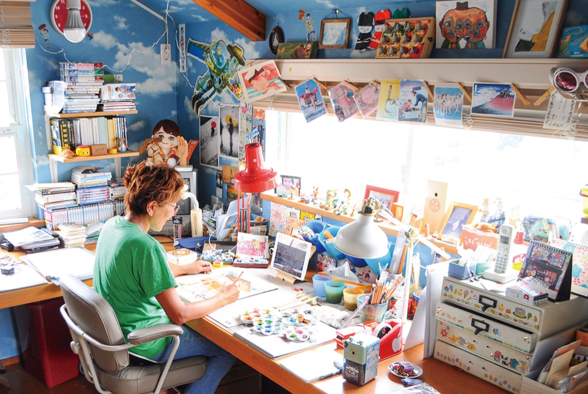 水彩画家かとうくみさん 大好きな地で創作に夢中 壁画や看板など多数