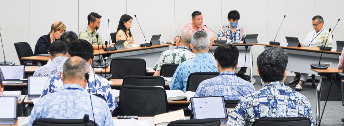 市議会にタブレット導入