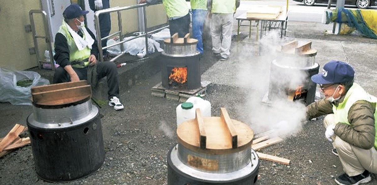 炊き出し訓練の様子＝同自治会ホームページより