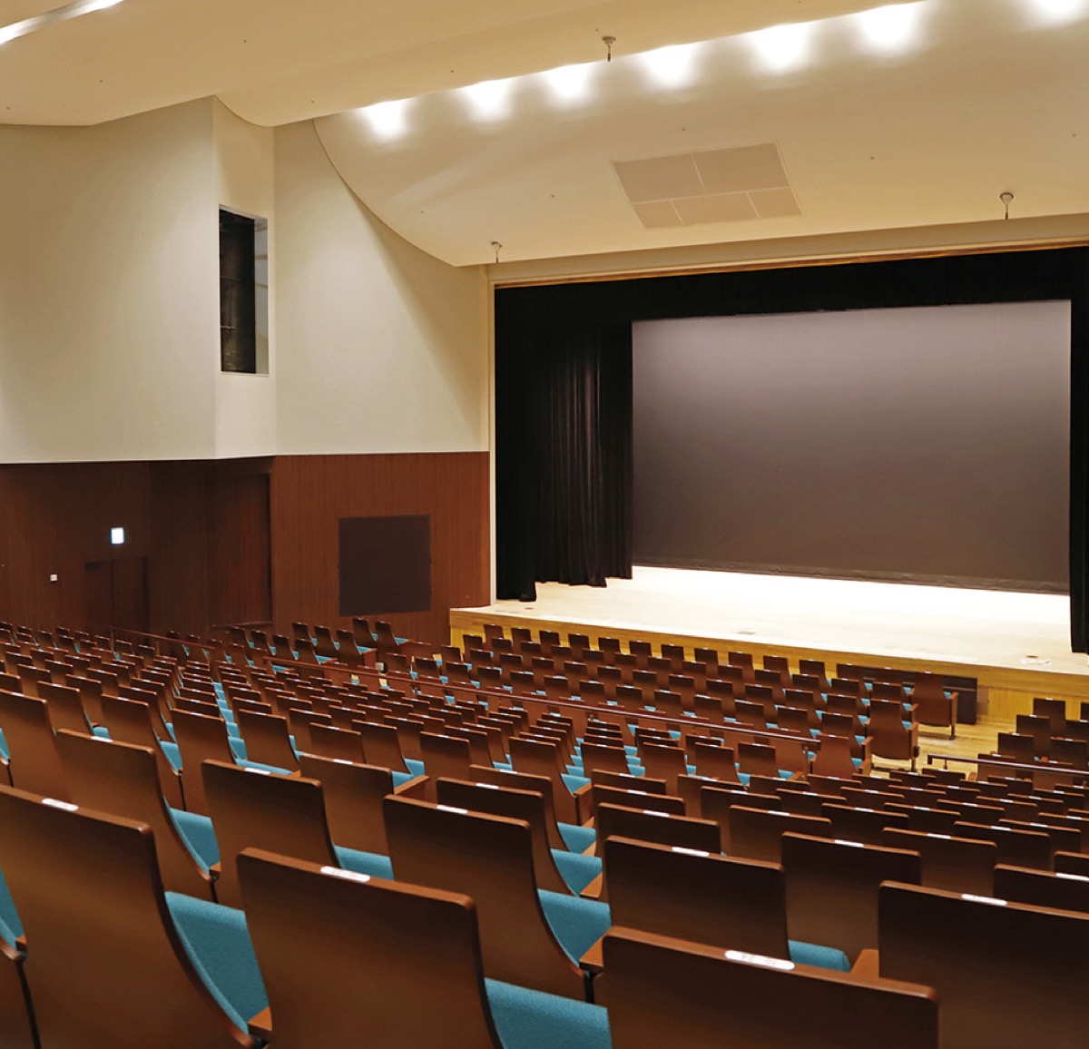 文化会館で発表しよう