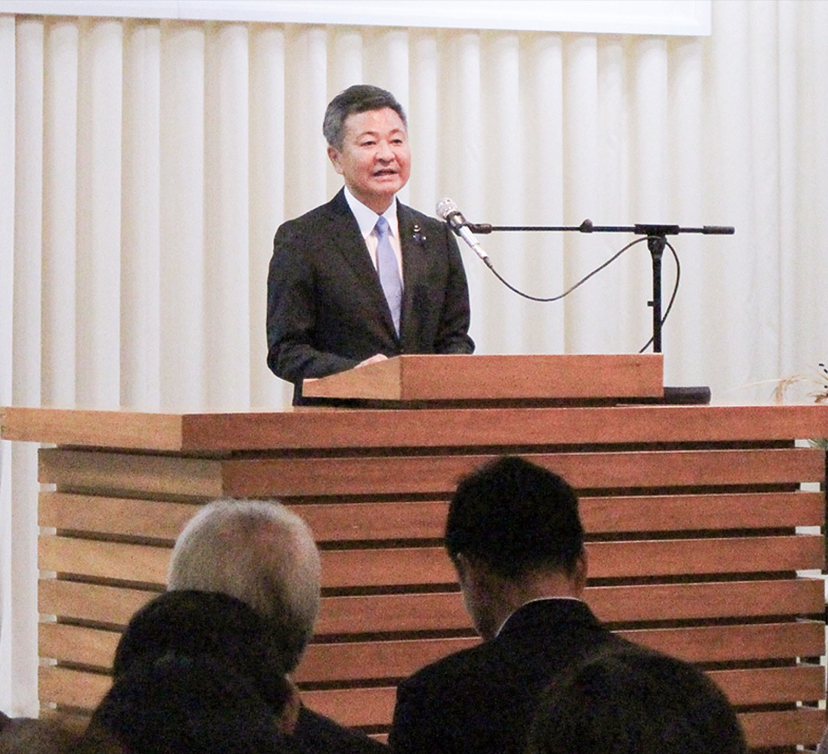 議員活動10年を報告