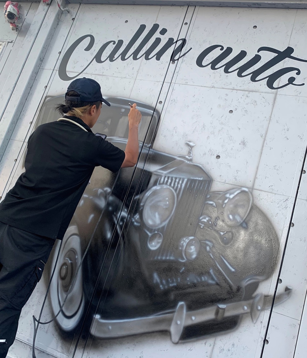 湘南発の手描き壁画が好評