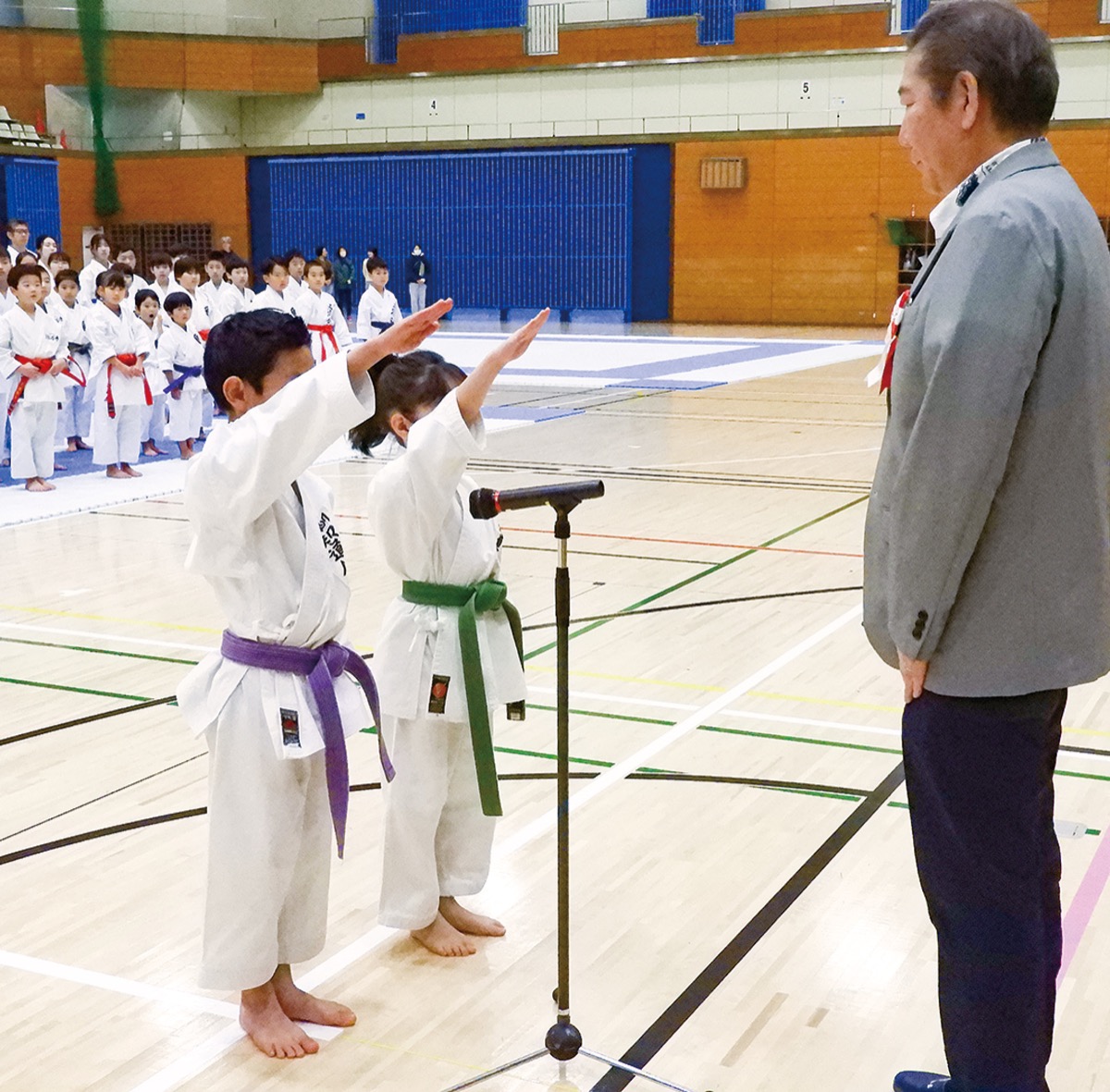 日頃の鍛錬の成果競う