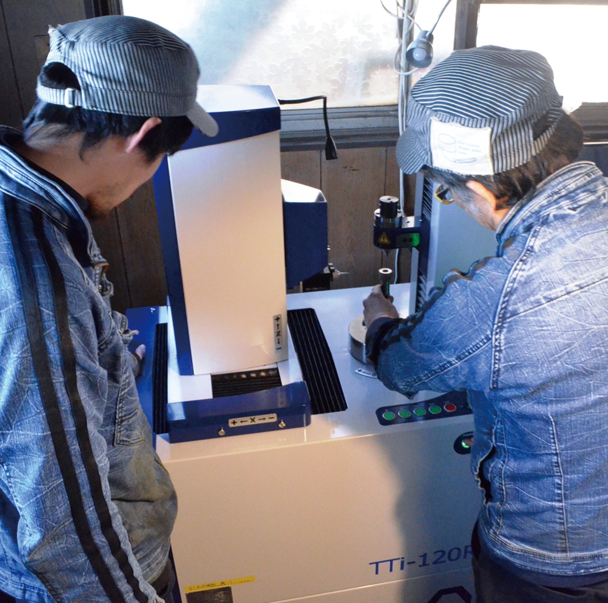 １／100mmの技術の世界