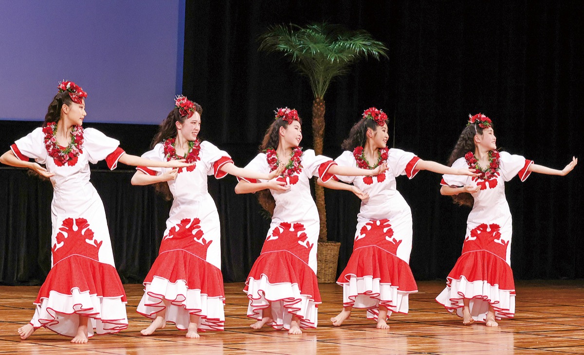 老若男女の多彩なステージを楽しめる