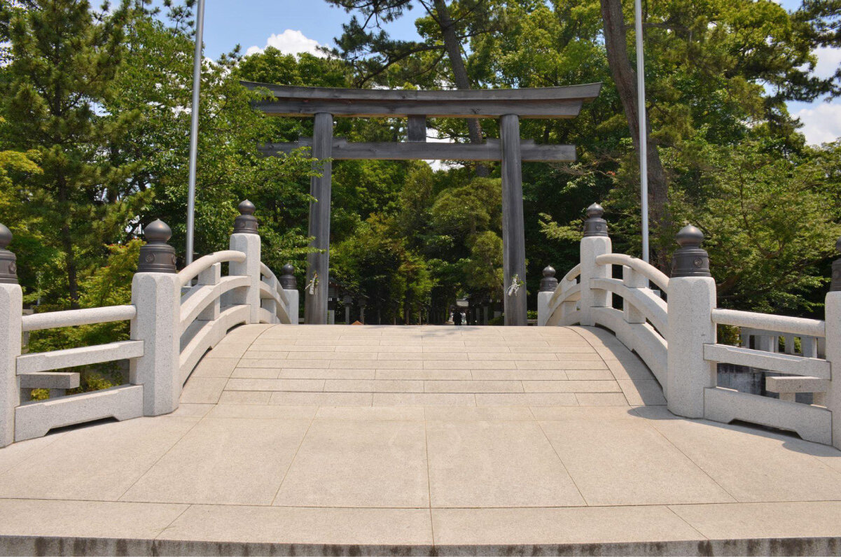 三ノ鳥居と神池橋