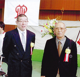 表彰を受けた室田さん（左）と若林さん（右）