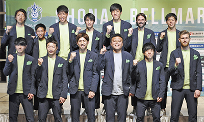 湘南ベルマーレ 節目のシーズン ｊ1定着へ 新戦力に13選手が加入 寒川 タウンニュース