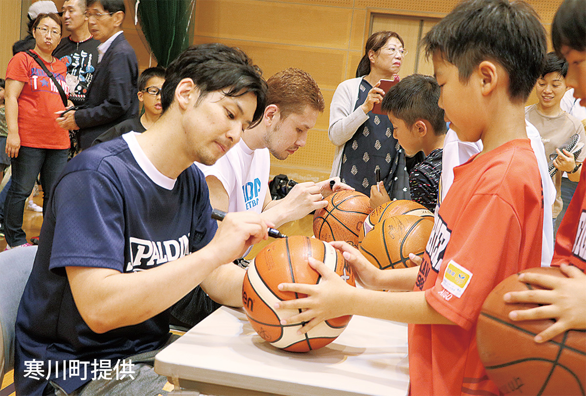 細谷選手が寒川に (写真1)