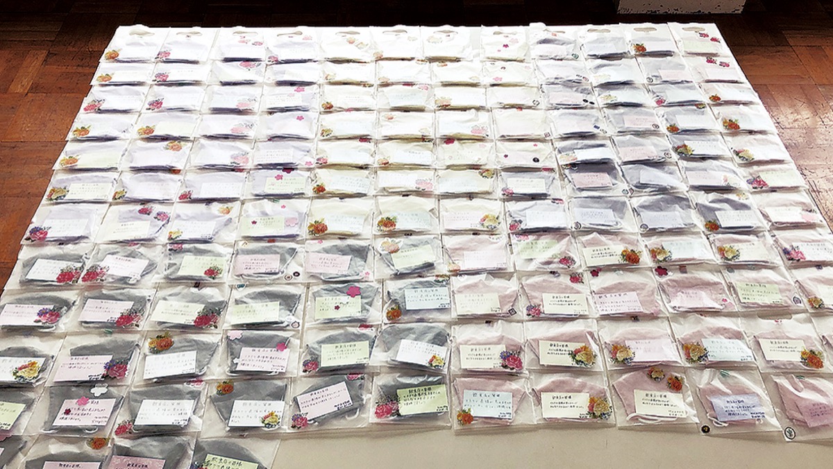 飲食店へ手製マスク