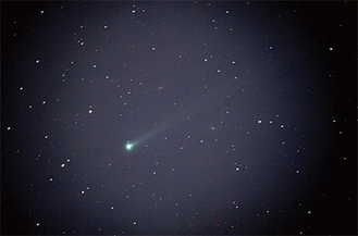 学芸員が撮影したアイソン彗星