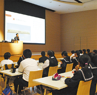 土沢中生が「1日大学生」