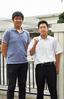 関東大会に出場する大木さん（右）と伊藤顧問