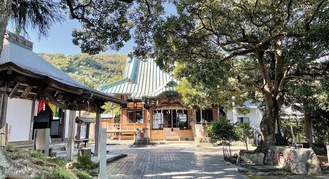 佐奈田霊社本殿