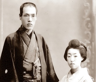 村井弦斎（左）と妻＝市博物館提供
