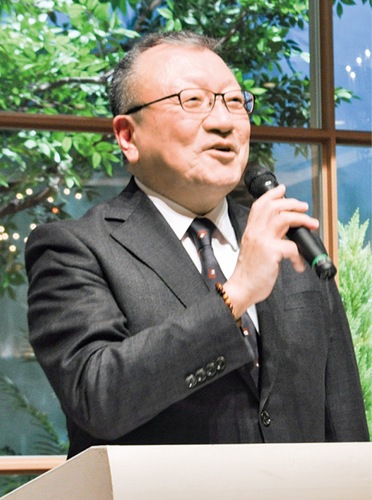 抱負を語る常盤理事長