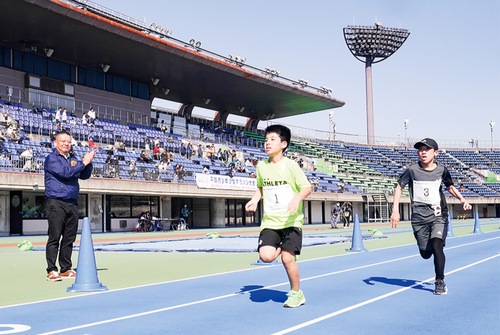 ゴールを目指す選手