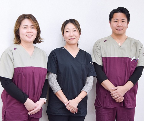 （左から）松永さん、江崎さん、秋澤さん