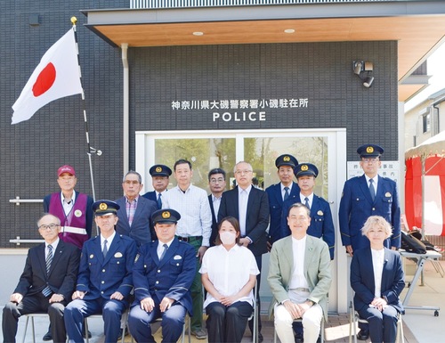 開所式の出席者ら