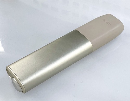 リチウムイオン電池が入った電子タバコ