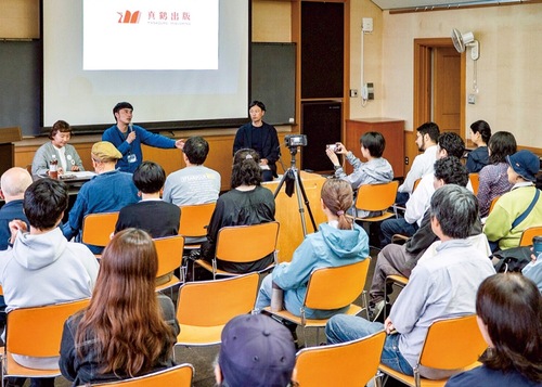 トークショーの様子（提供写真）