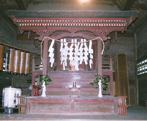 寺田縄日枝神社の本殿（平塚市教育委員会提供）