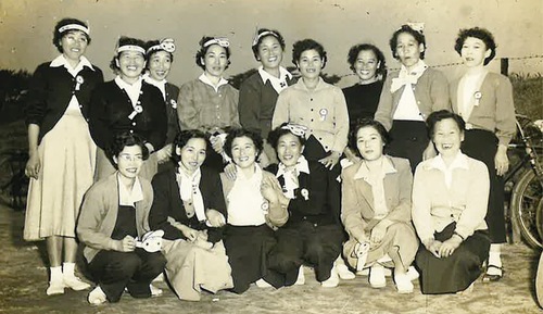 地区レクでのみなと婦人会（１９５８年頃／清田さん提供）