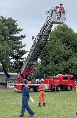 過去のはしご車搭乗体験の様子（提供写真）