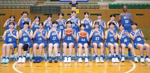 星槎ポーズを取る部員ら