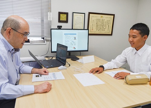 長岡さん（左）と松信さん