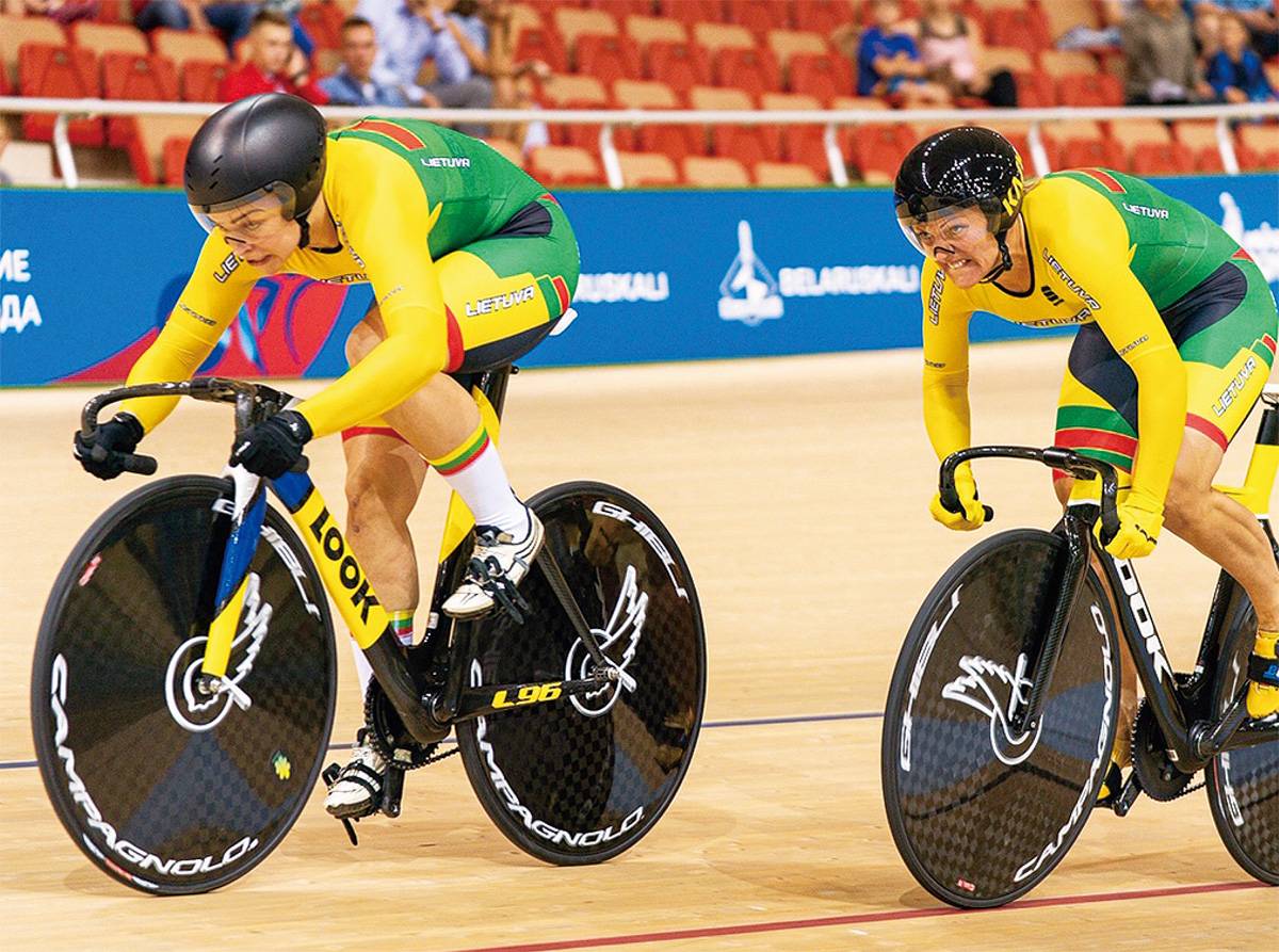 テストトレーニングを行う自転車チームの選手(写真/平塚市提供)(C)LTeam/V.Dranginis