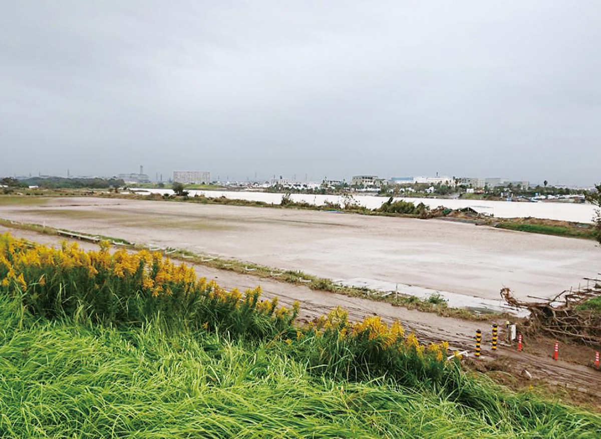 水没した馬入のサッカー場