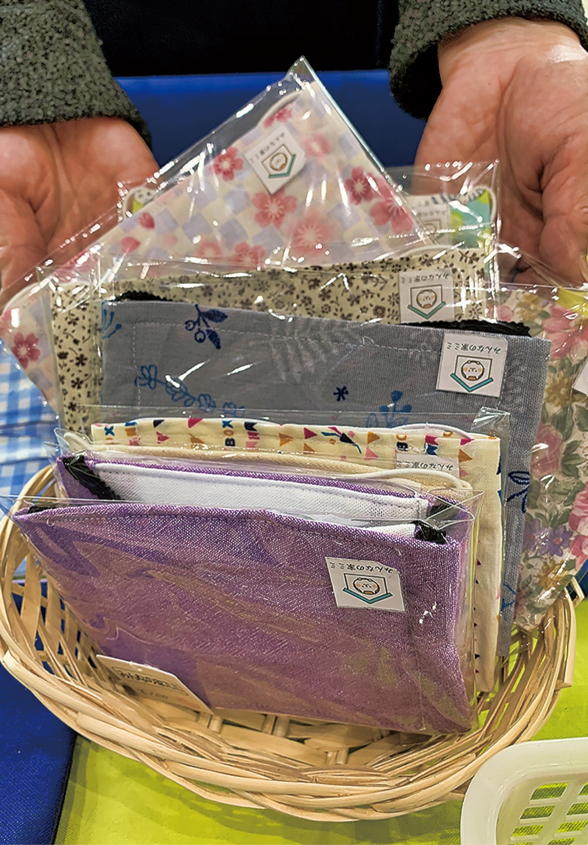 手づくりマスク販売中