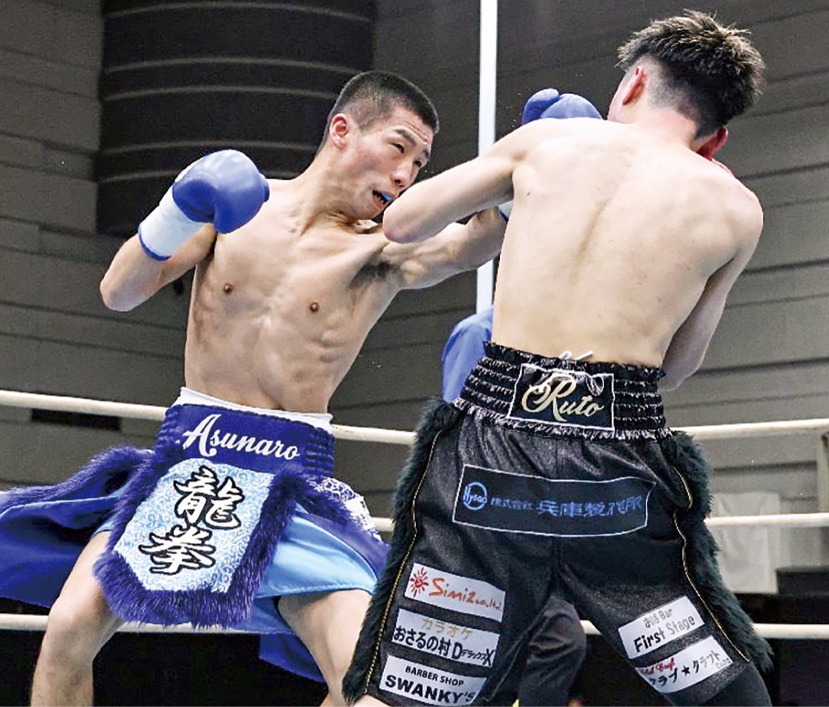 左フックを放つ大橋さん（本人提供）