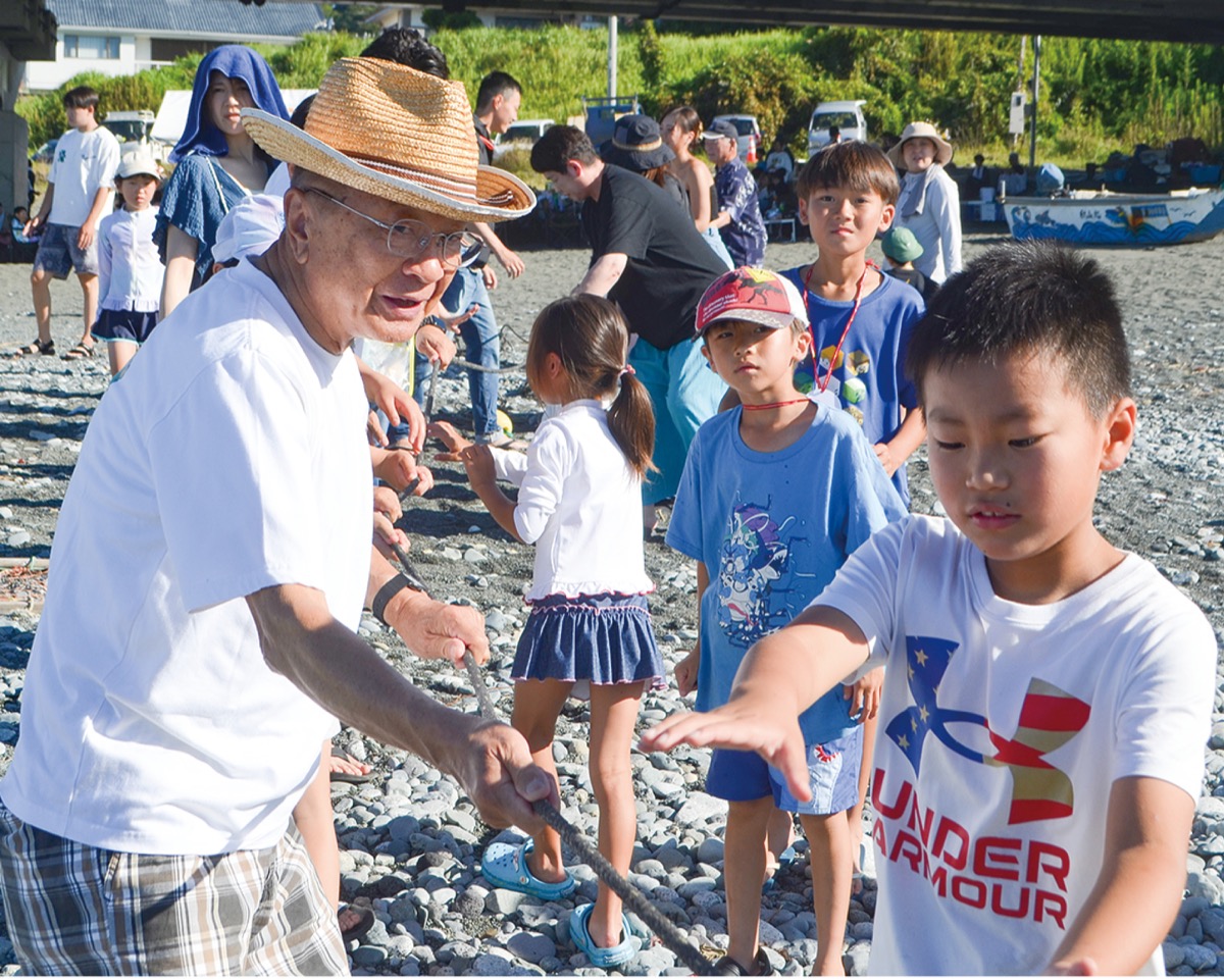地引網大会が大盛況