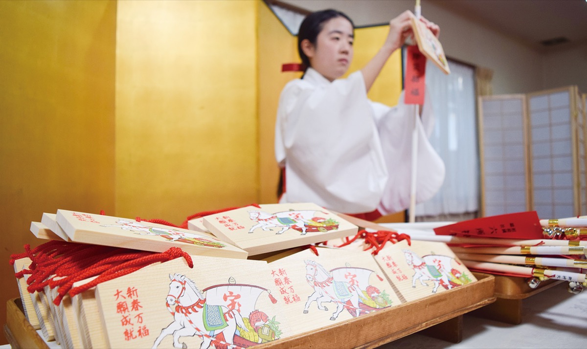 新年の準備ピーク迎える